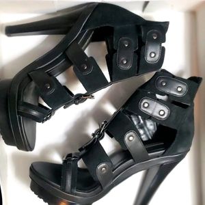 Womens size 6.5 shoes